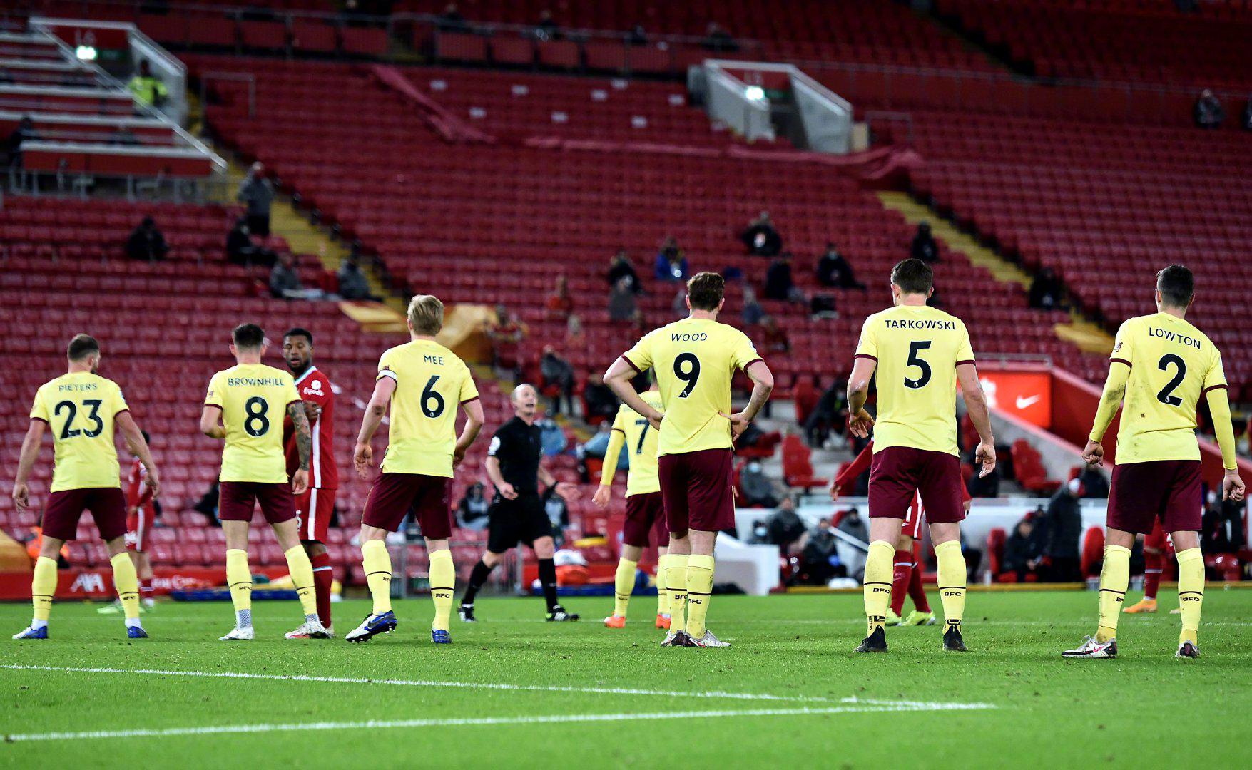 了兩根支柱 了兩根支柱